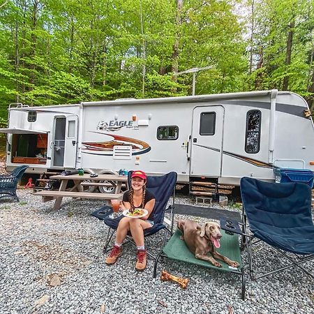 Rv Adventure Roscoe Pet Friendly Exterior foto