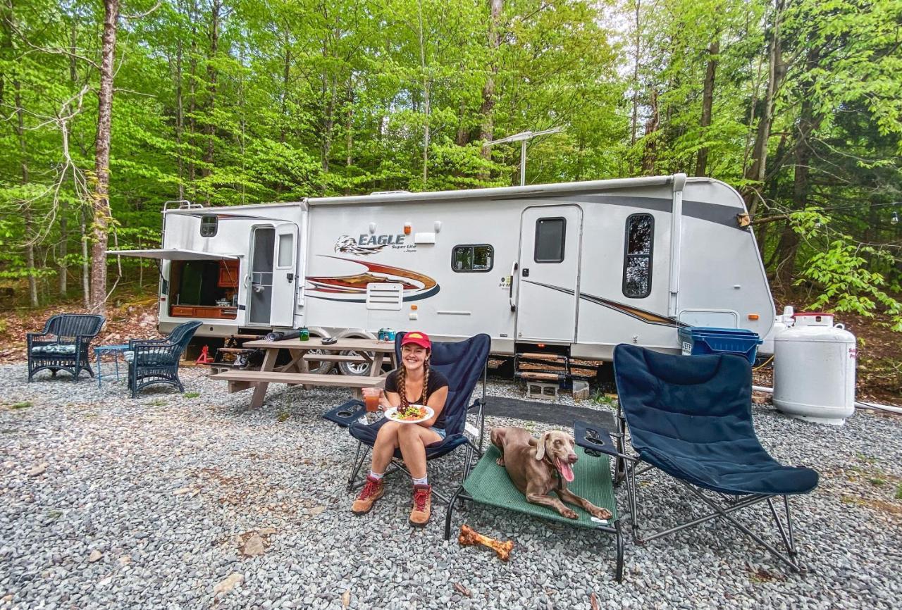 Rv Adventure Roscoe Pet Friendly Exterior foto