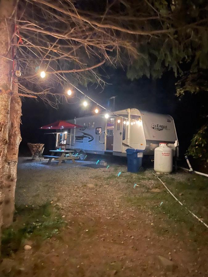 Rv Adventure Roscoe Pet Friendly Exterior foto