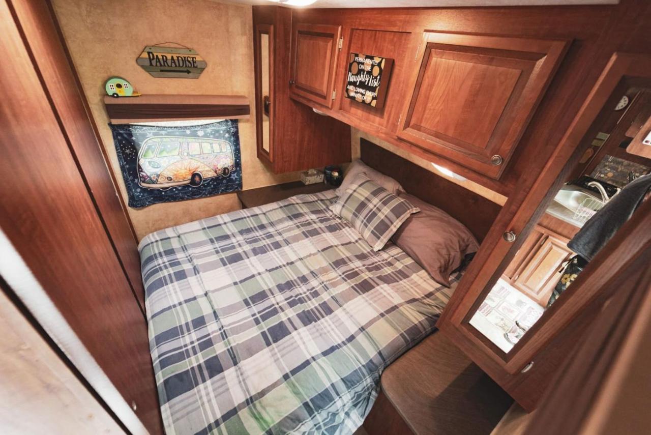 Rv Adventure Roscoe Pet Friendly Exterior foto